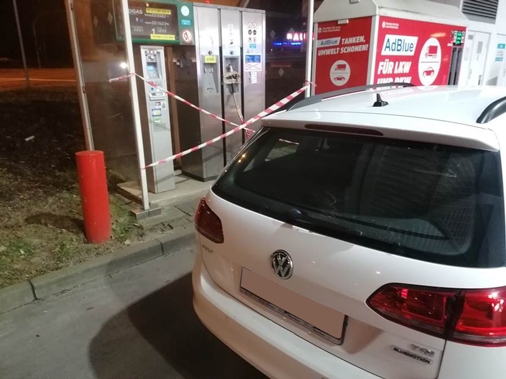 Tanke mit Absperrband